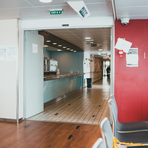 Mobbing w pracy – jak skutecznie reagować w szpitalach i przychodniach medycznych?