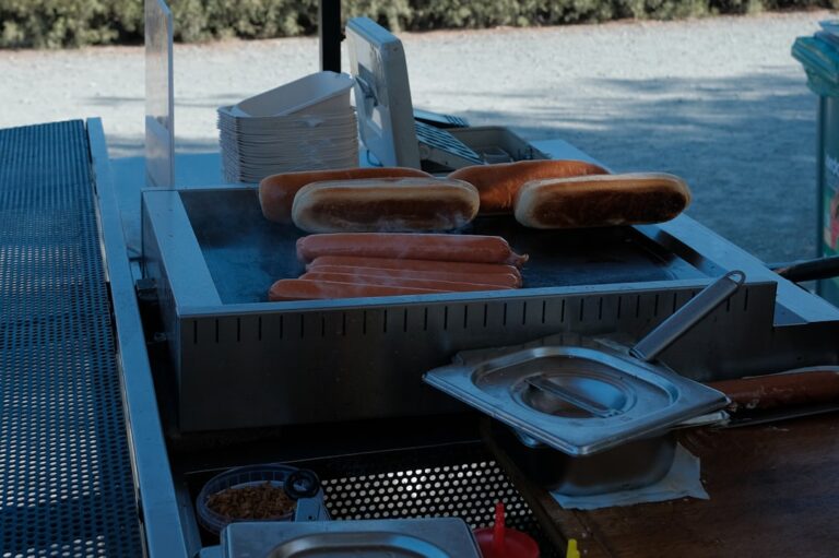 Obowiązki przedsiębiorcy w gastronomii – restauracje i food trucki